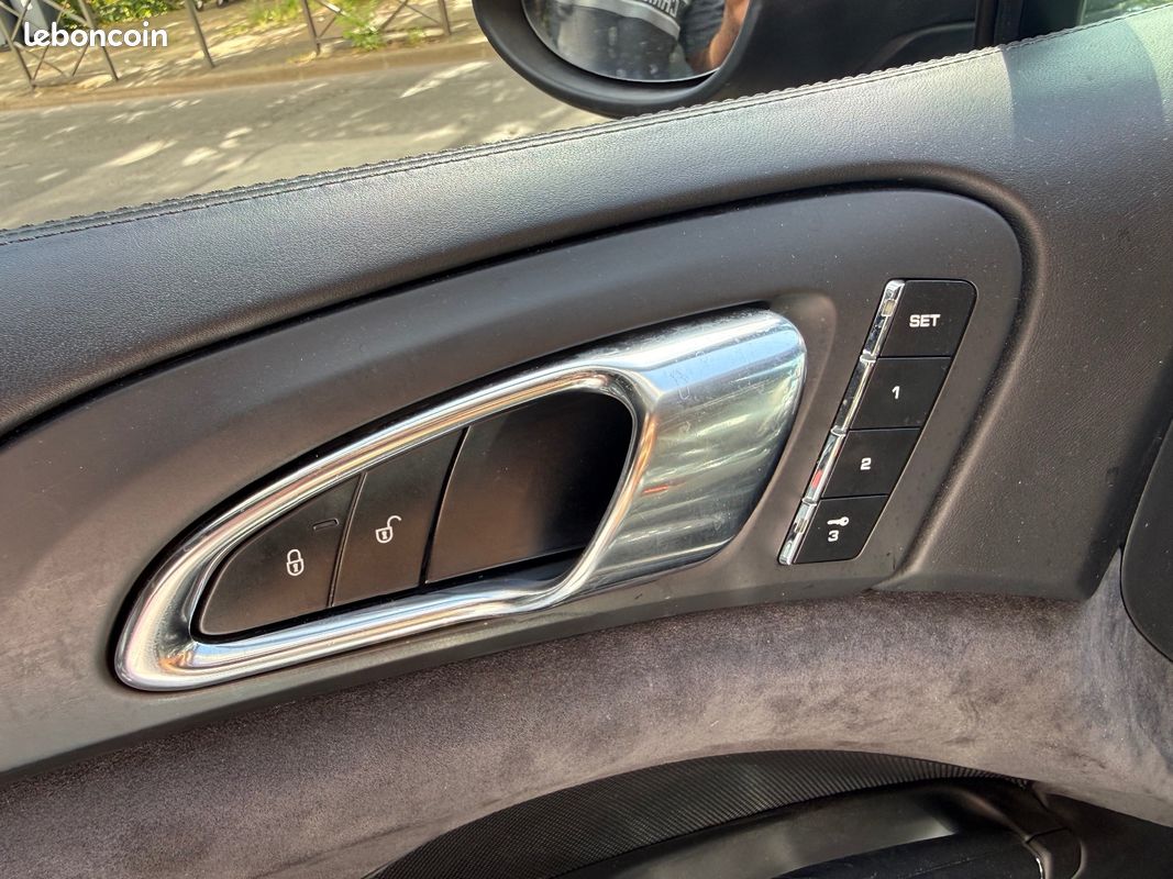 PORSCHE CAYENNE 4.8 V8 GTS Tiptronic S A (image 23)