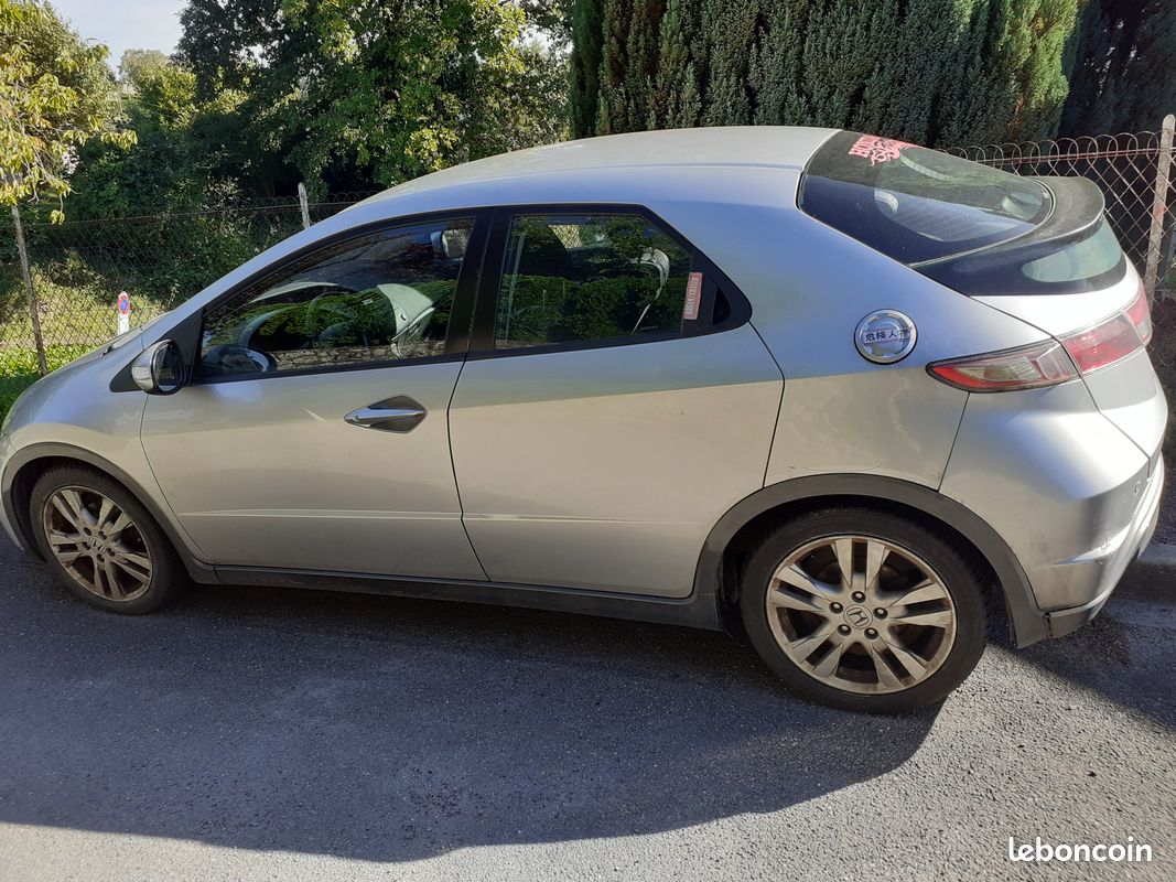 Honda civic roulante (image 2)