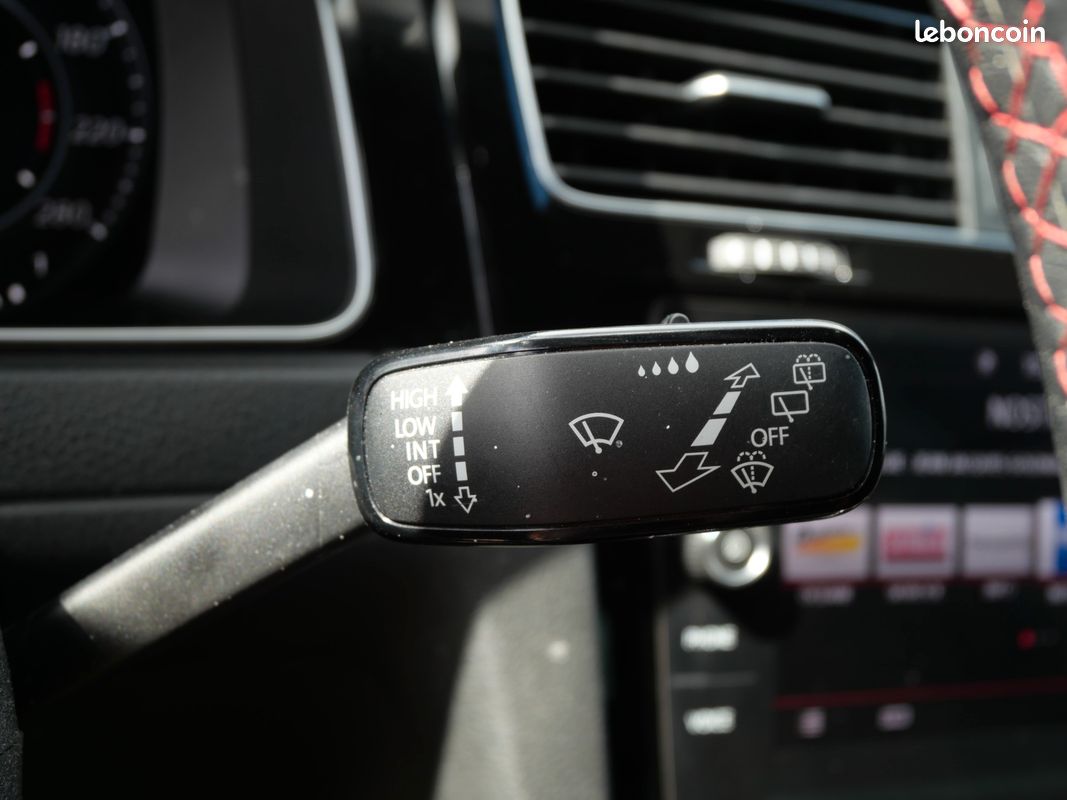 VOLKSWAGEN GOLF (7) 2.0 TSI 245 DSG7 GTI Performance (image 26)