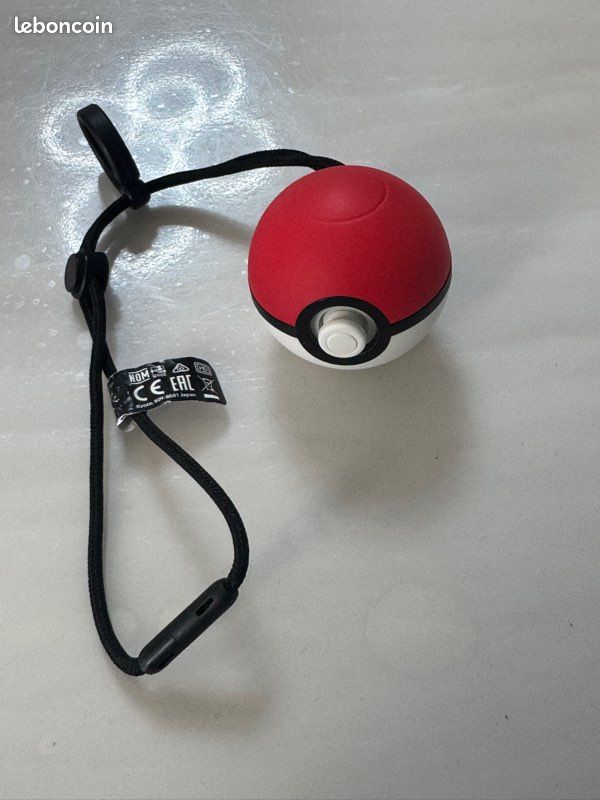 Accessoire Nintendo PokeBall Plus – Parfait état (sans câble) compatible Pokémon Go sur smartphone & tablette et Let’s Go Pikachu / Évoli sur console Switch Manette Joy-Con Joycon Poké Ball + (image 2)