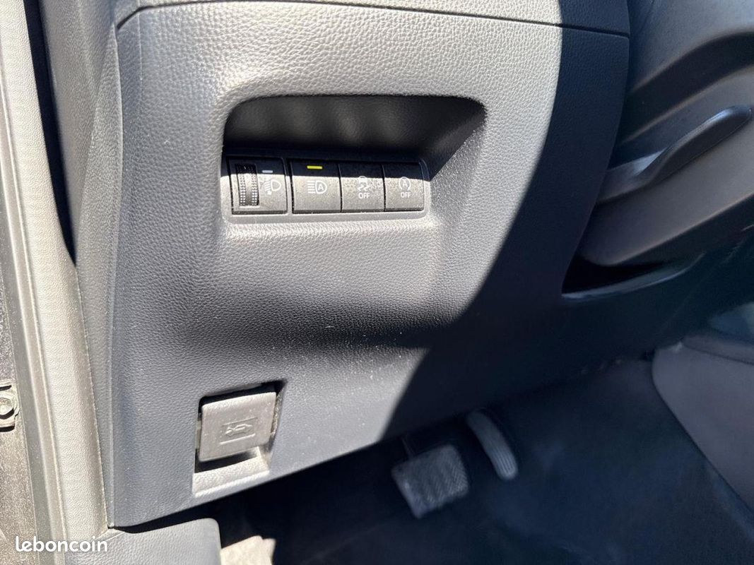 Toyota Aygo X 1.0 VVT-i 72ch Dynamic S-CVT MY23 (image 29)