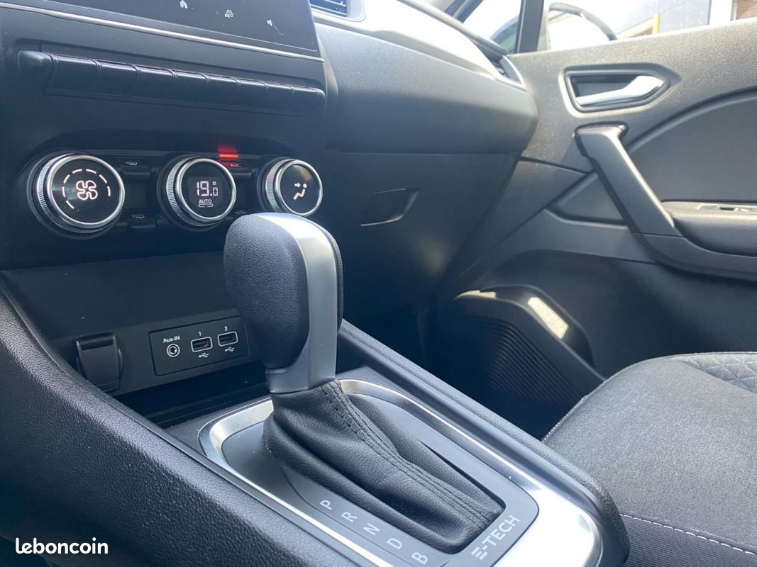 RENAULT CAPTUR 1.6 E-Tech Hybride - 145 - BVA multi-modes 2021 II Zen PHASE 1 (image 17)