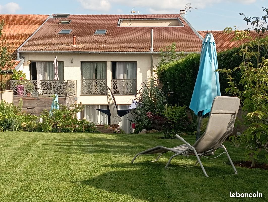 Maison 12 pièces 350 m² · à Florémont · 350 m² · 430 000 €