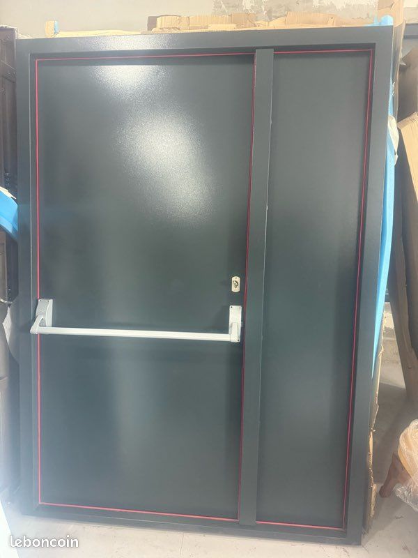 Porte de service acier 150x207 (image 1)
