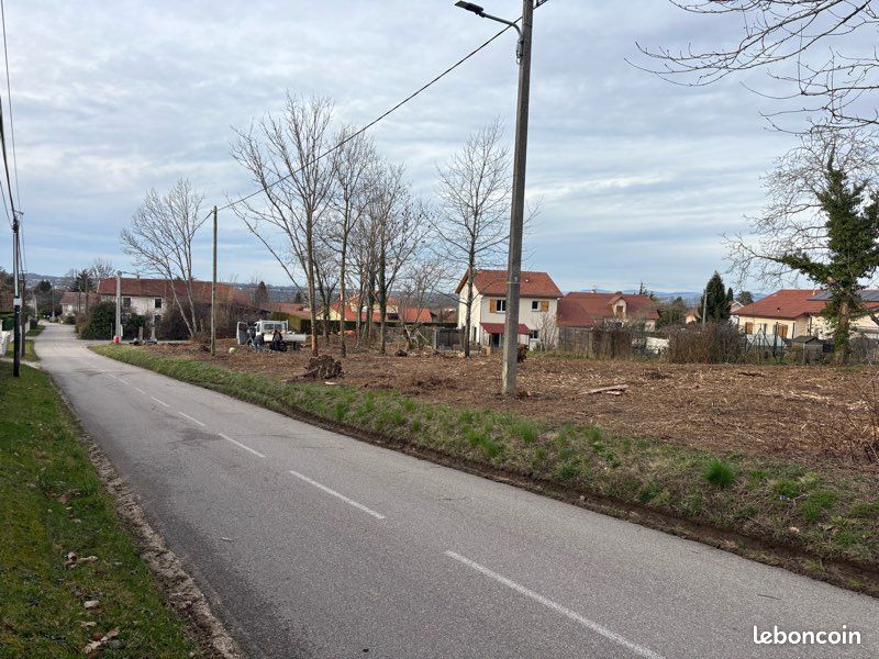 Terrain à bâtir viabiliser · à Saint-Didier-de-la-Tour · 74 000 €