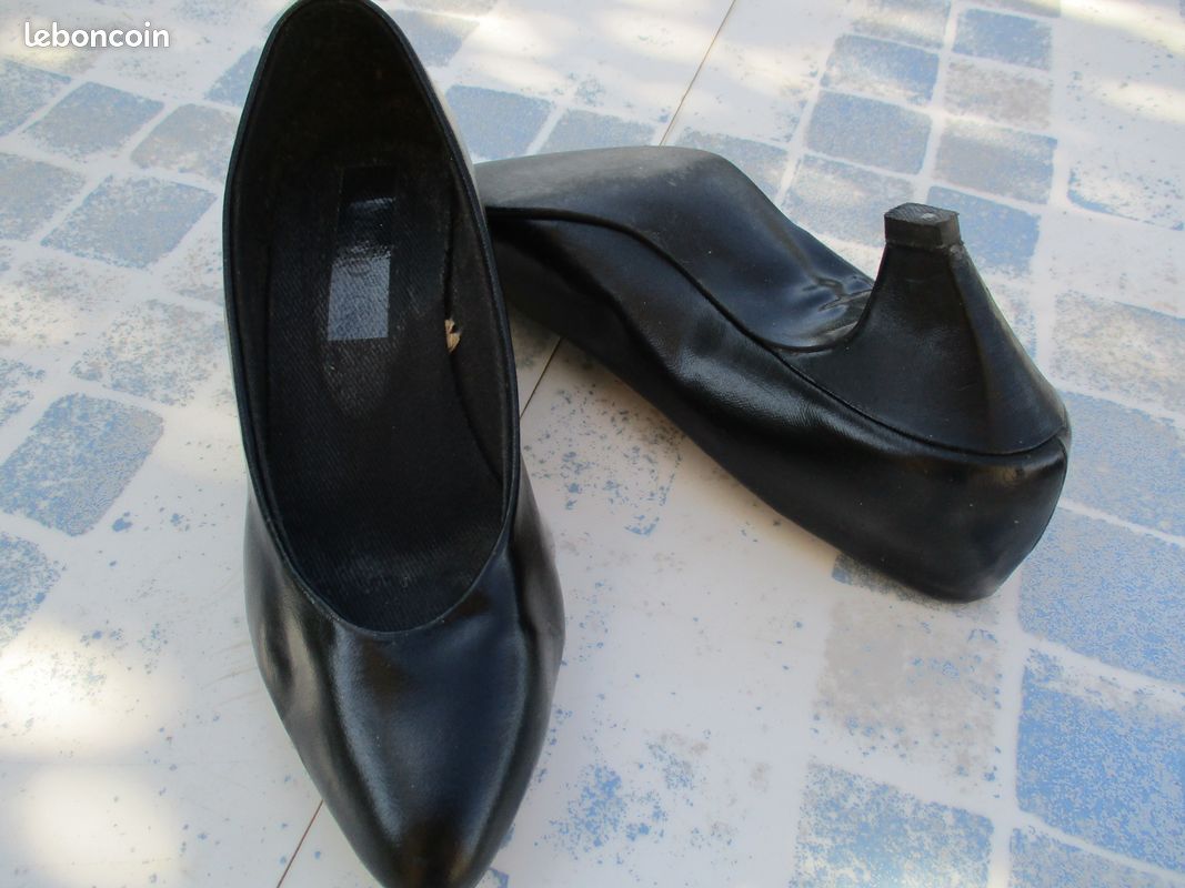 Chaussures/escarpins noir - pointure 36 (image 1)
