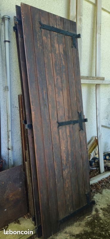 Lot de volets en bois de fenêtres et portes fenêtres (image 1)