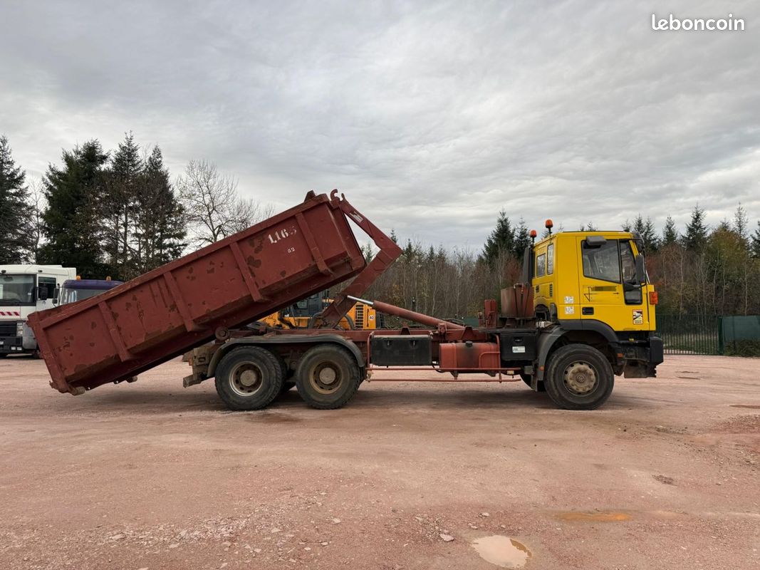 Iveco Trakker Ampliroll 6x4 (image 4)