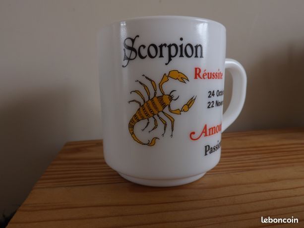 Mug Ancien Arcopal - Signe Du Verseau, Motif Astrologique Disney, Fabrication Française Vintage