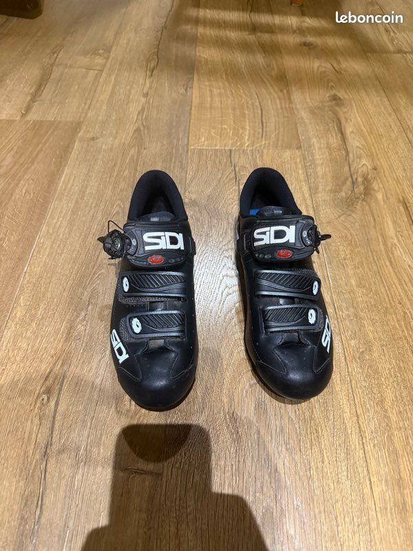 Chaussures des années 80 : tendances et confort