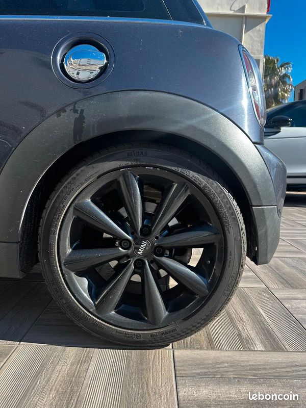MINI Mini 2.0 D 143ch Pack Red Hot Chili - 2012 - 132 000 km - Toit Ouvrant - Harman Kardon - Sieges Chauffant (image 23)