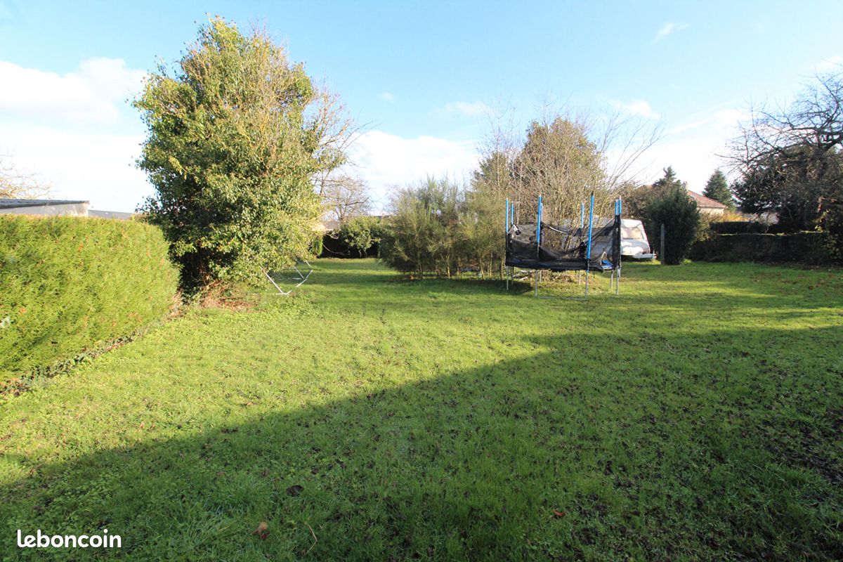 Terrain 2142 m² · à Saint-Pierre-du-Regard · 2 142 m² · 45 000 €