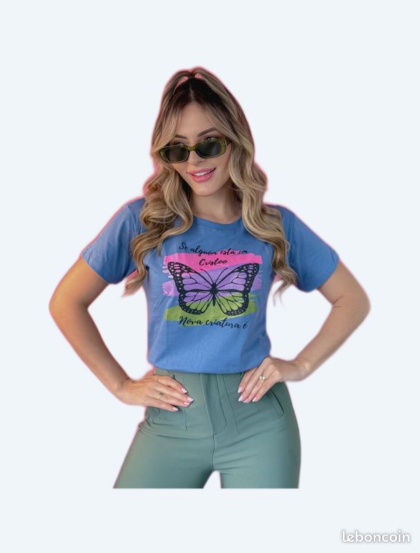 T-shirt bleu papillon pour femme (image 1)