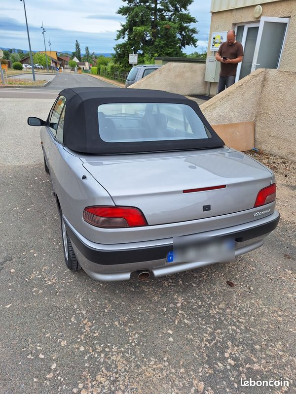 Voiture cabriolet (image 2)