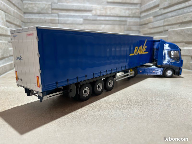 Camion eligor lbs 1/43e Iveco stralis semi fourgon trs dhl