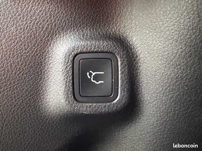 JEEP Compass 1.3 PHEV T4 240 ch 4xe eAWD S, tout-terrain 4x4 / TOIT OUVRANT / CUIR… (image 9)