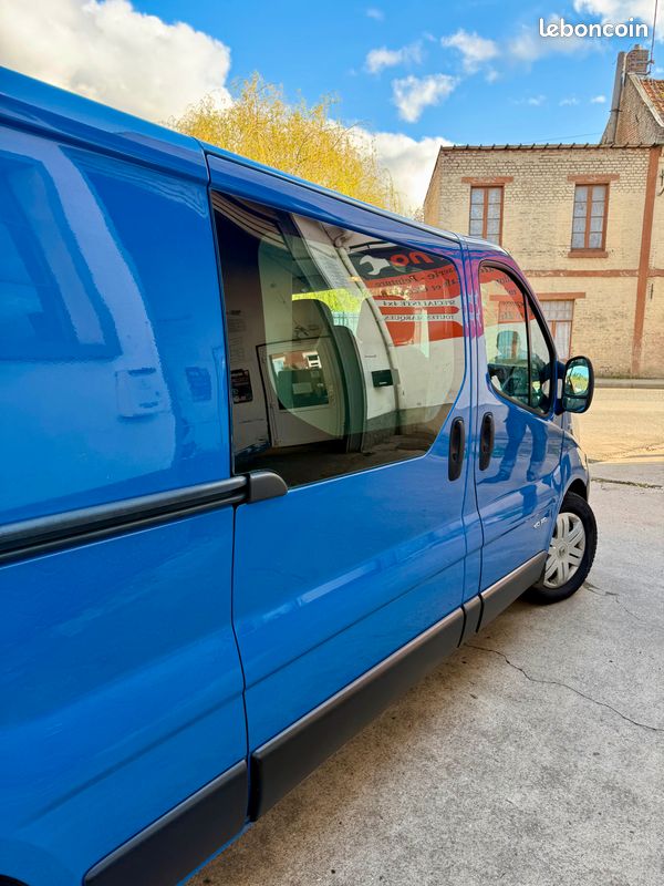 Renault trafic 2.5 dci 135ch l2h1 cabine approfondie (image 4)