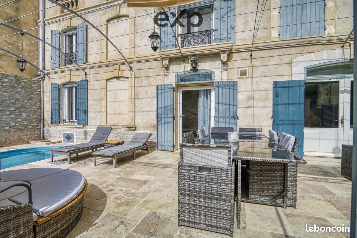 Maison 15 pièces 400 m² · à Apt · 400 m² · 799 000 €