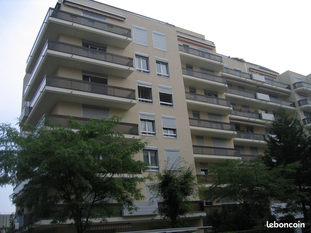Appartement 4 pièces 88 m² · à Issy-les-Moulineaux · 88 m² · 2 645 €/mois