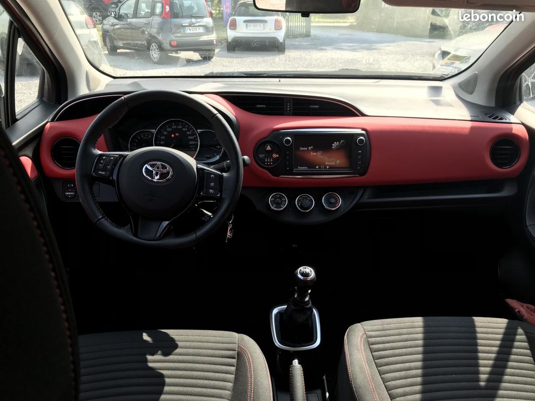 TOYOTA YARIS 1.3 - 100 VVT-i III 2011 Style PHASE 2 (image 9)