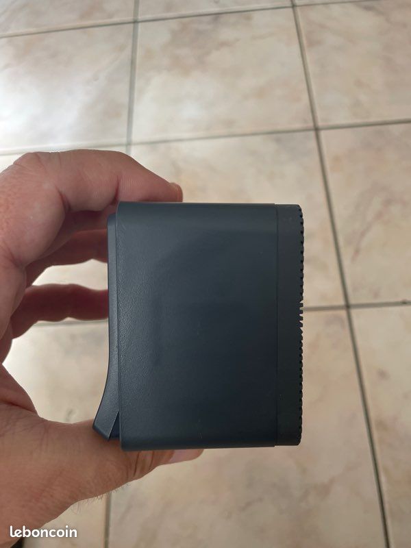 Prise en saillie Schneider électrique noire – TZ-2022 W04-4 MUR 36630 – IP55 (image 10)