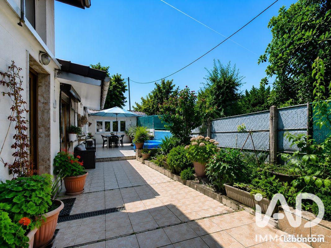 Maison 6 pièces 111 m² · à Rosny-sous-Bois · 111 m² · 420 000 €