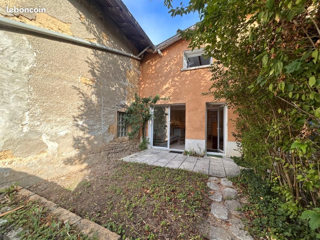 Appartement 2 pièces 45 m² · à Sathonay-Village · 45 m² · 730 €/mois