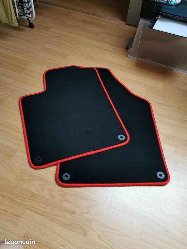 Set 2 tapis VELOURS pour Peugeot RCZ bords rouge (image 1)