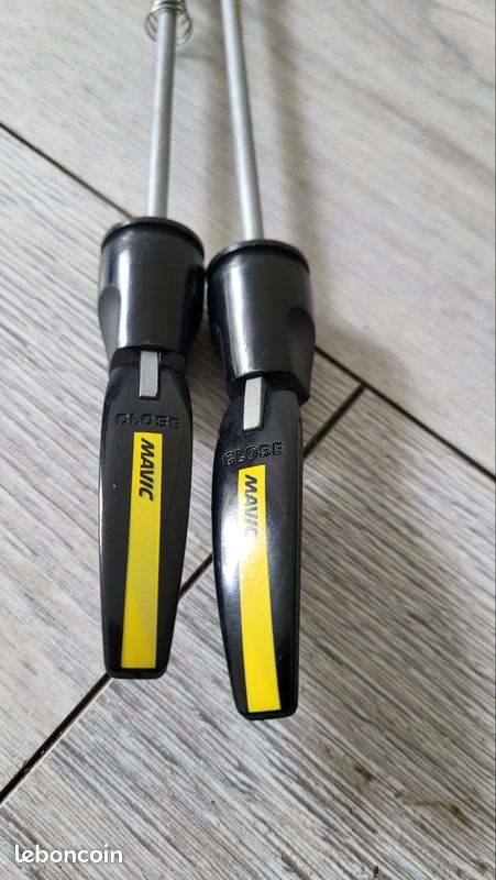 Mavic serrage attache rapide de roues avant et arrière en super état (image 2)
