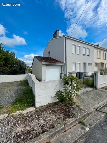 Maison de ville à vendre à Saint Juery