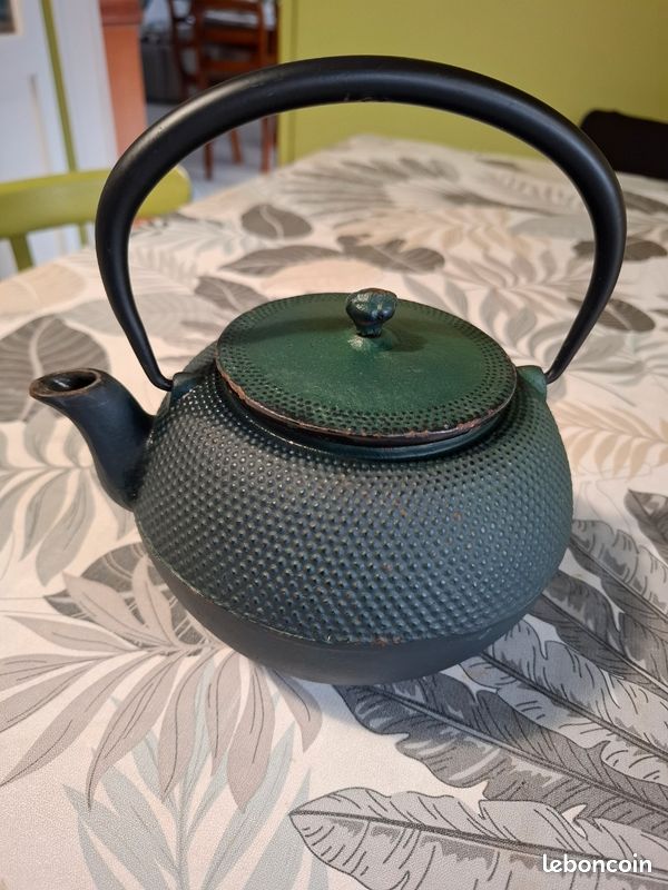 Théière Japonaise En Fonte Verte 1L – Tetsubin Authentique Signes Grimalt