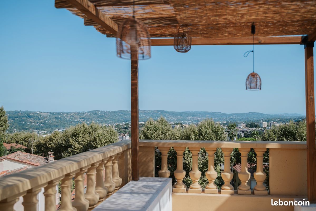 Appartement 4 pièces 102 m² · à Grasse · 102 m² · 650 €