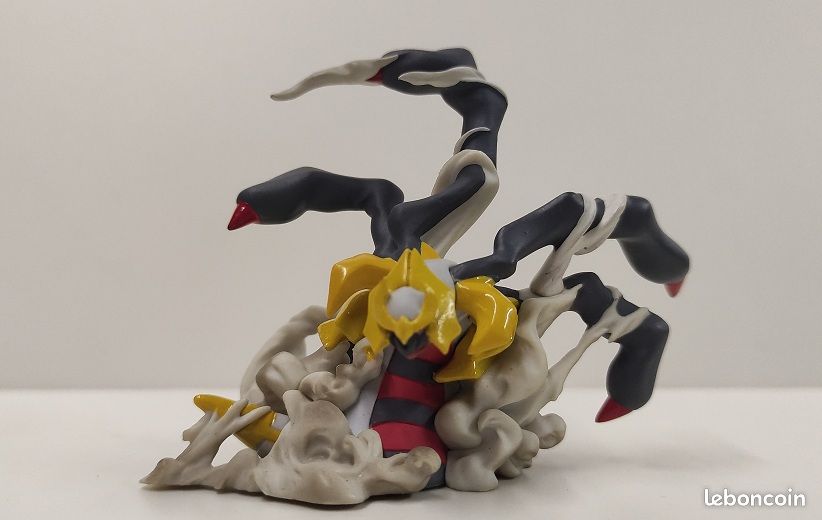 Figurine pokemon platine giratina nintendo Collection