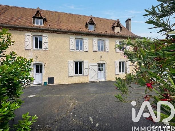 Maison de ville 7 pièces 240 m²