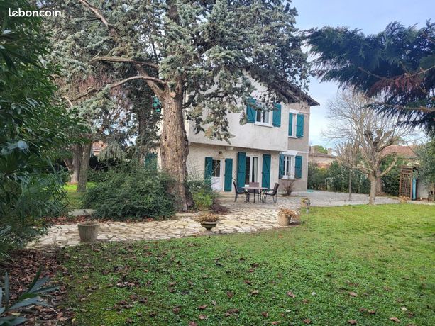 Maison 8 pièces 220 m²