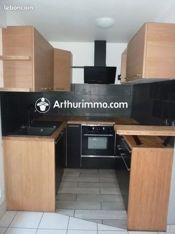 Appartement 1 pièce 30 m² · à Moissy-Cramayel · 30 m² · 610 €