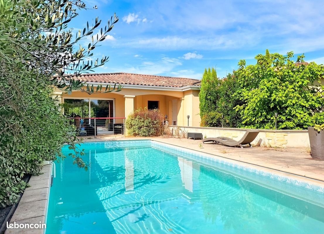 Maison 6 pièces 127 m² · à Le Taillan-Médoc · 127 m² · 440 000 €