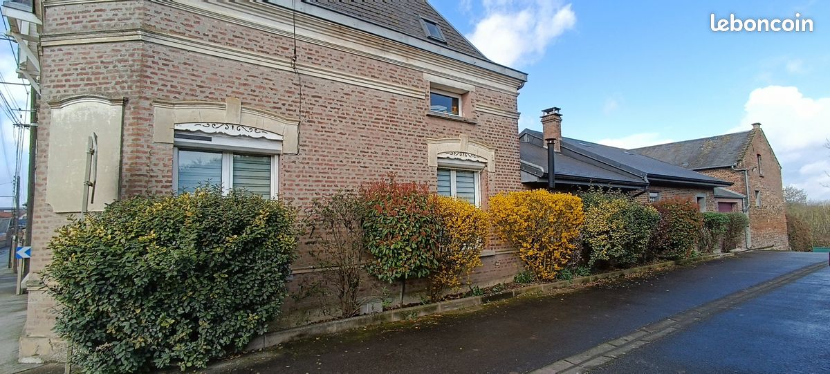 Maison 7 pièces 212 m² · à Lamotte-Warfusée · 212 m² · 339 000 €