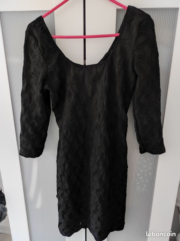 Robe noire (image 1)