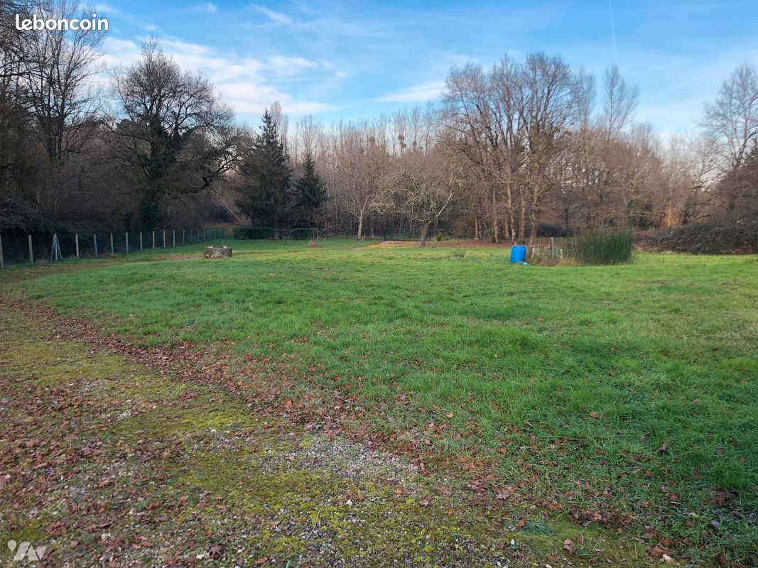 Terrain 1885 m² SELLES SUR CHER (image 1)