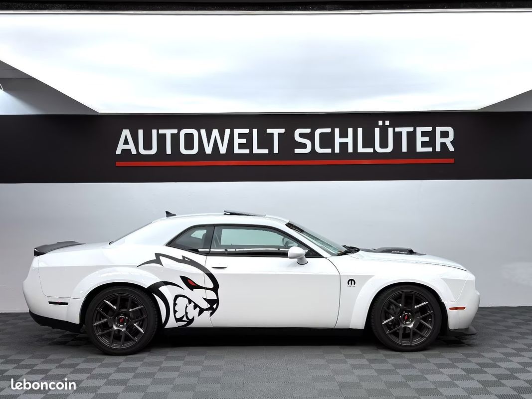 Dodge CHALLENGER SRT 392 Widebody 6.4 HEMI V8 492 ch BVA8 – Shaker – Alpine – Widebody (image 2)