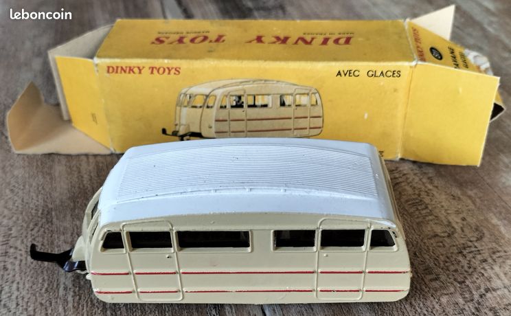 Dinky Toys N°811 Caravane Avec Glaces - Version Toit Strié - Boîte D'origine - 1/43