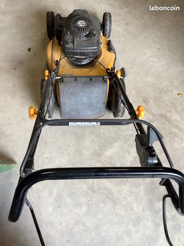 Tondeuse Honda 125 cm3 (image 2)