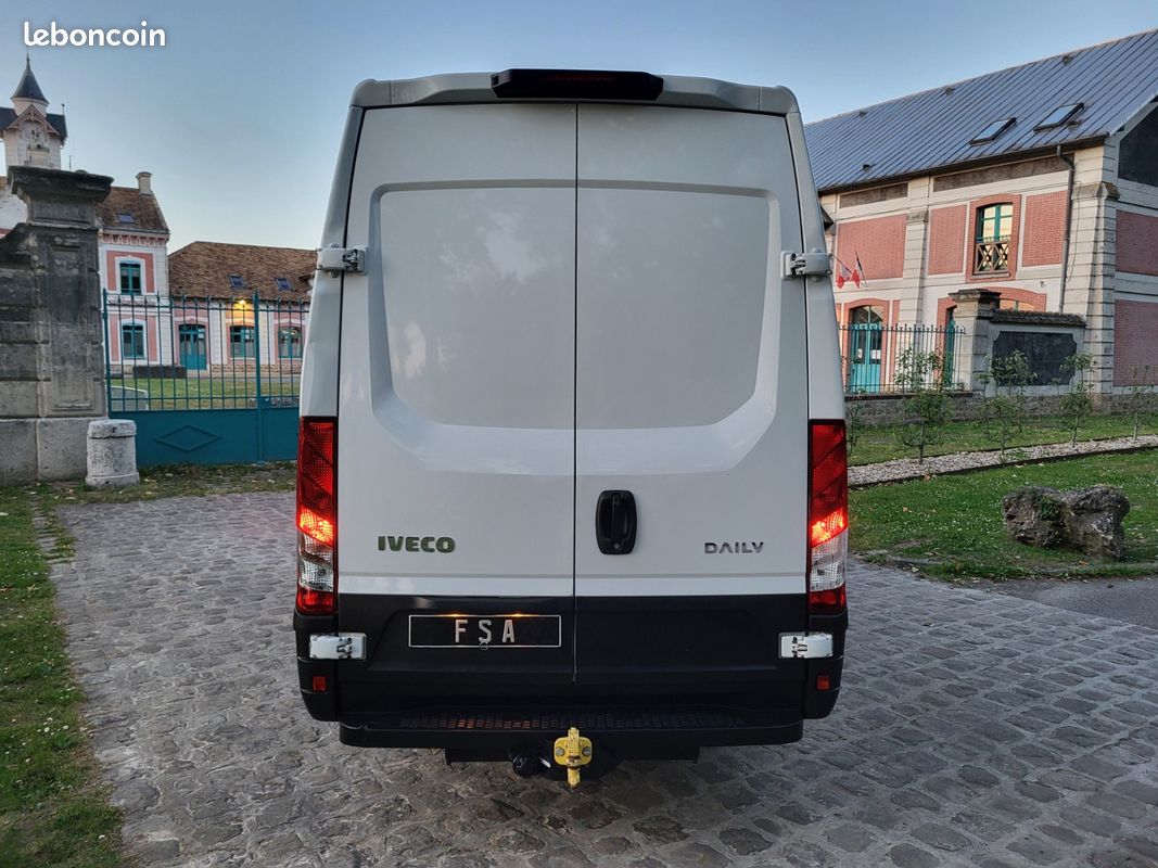Iveco daily fourgon gn 33 s 14s v12/p h2 quad-leaf bvm6 (image 7)
