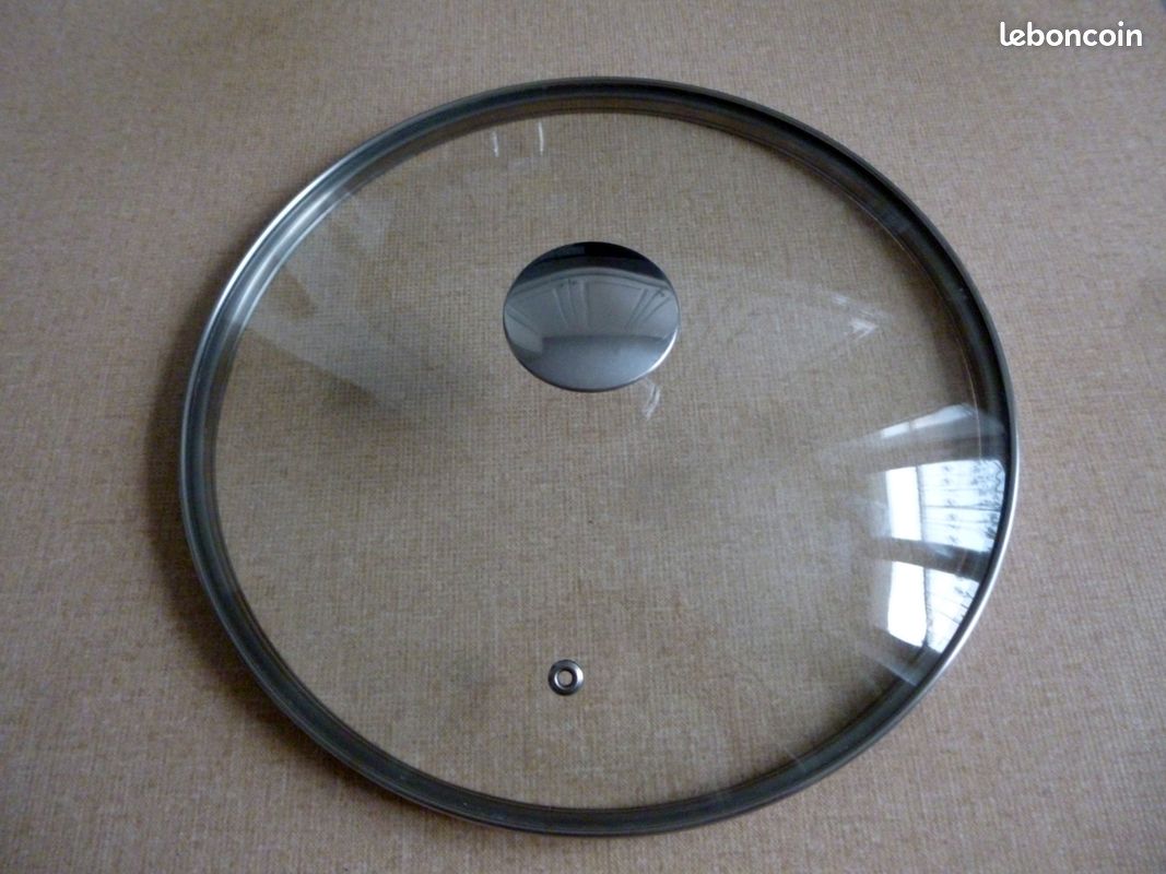 Couvercle en verre avec poignée en acier inoxydable 18 cm