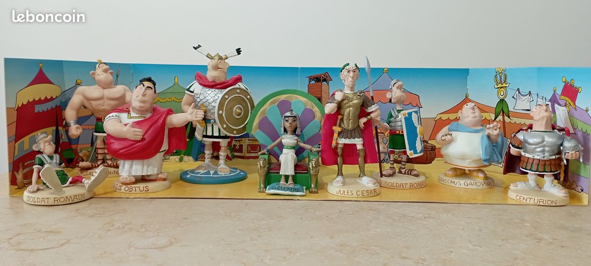 Figurines publicitaires – La Roue du Passé