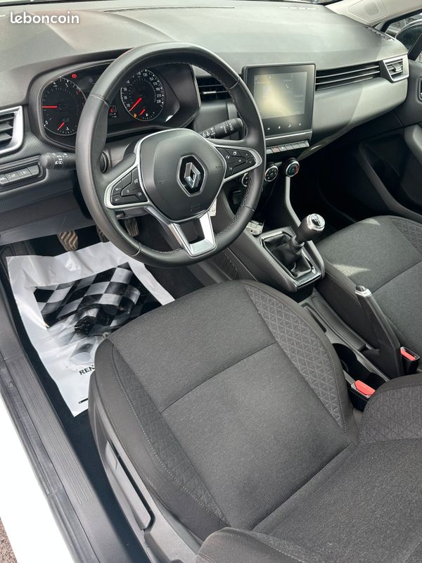 Renault Clio 1.0 L TCe 90 CH "Equilibre" 1ère Main (image 3)