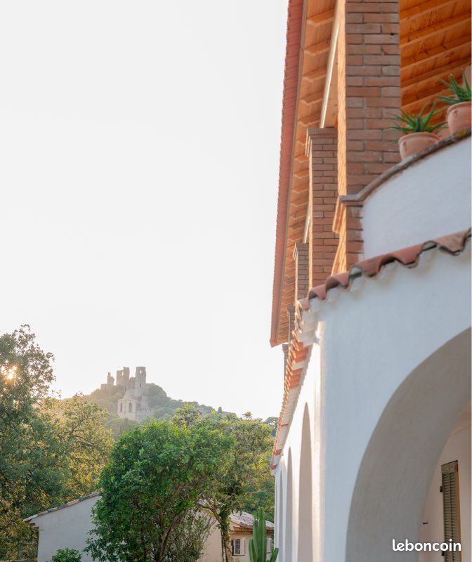 Maison 5 pièces 180 m² · à Grimaud · 180 m² · 2 650 €/mois