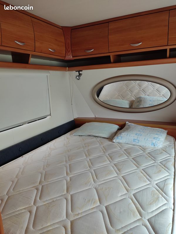 Vend terrain viabilise · à Montlaux · 80 000 €