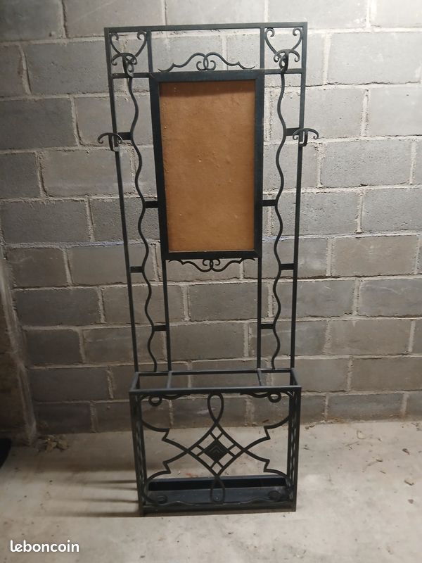 Porte manteaux en fer forgé (image 1)